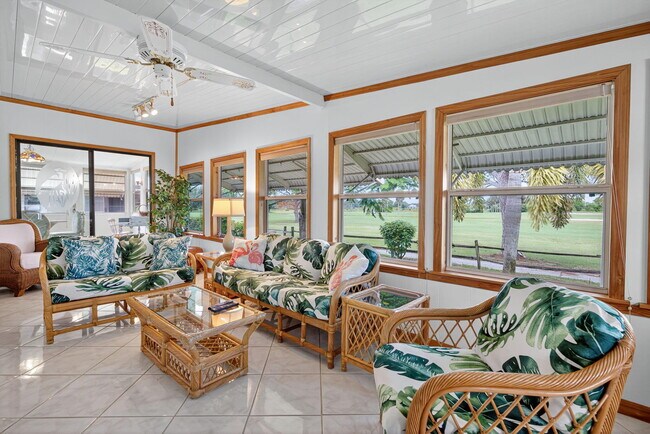 Foto del edificio - 7894 SE Saratoga Dr
