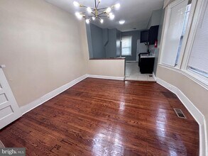 Building Photo - 1812 S 57th St
