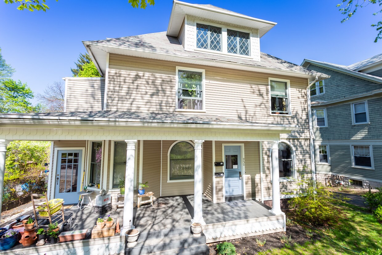 950 Townsend Ave, New Haven, CT 06512 Apartments in New Haven, CT