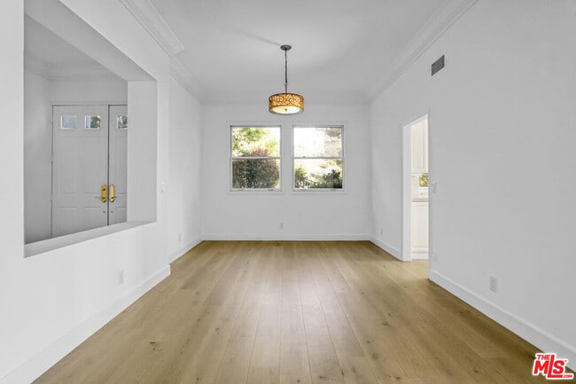 Foto del edificio - 2020 Palisades Dr