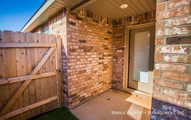 Building Photo - 2012 Bryan Ave