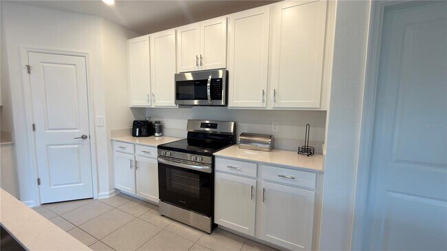 Foto del edificio - 2731 Armstrong Ave