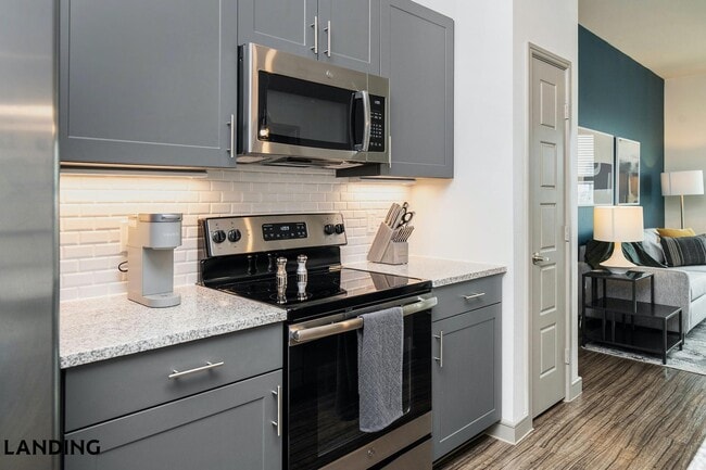 Building Photo - 1499 Central Park Blvd