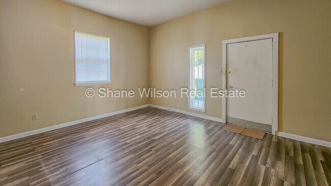 Building Photo - 4504 13th Ave