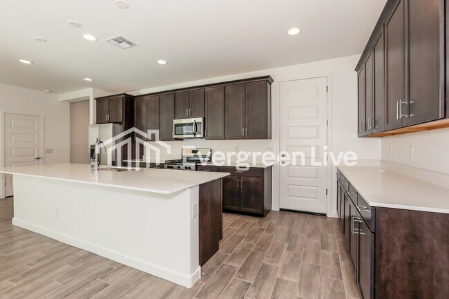 Foto del edificio - 10131 E Ulysses Ave