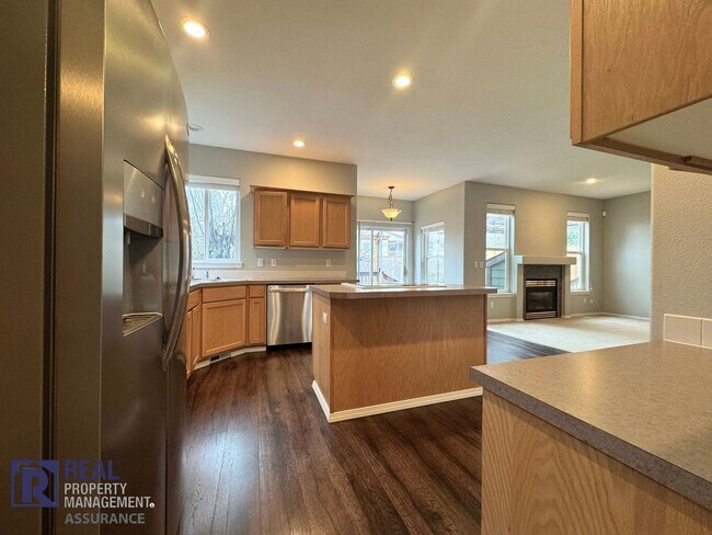 Building Photo - MOVE IN SPECIAL!! Spacious 5-Bedroom Home in Desirable Autumn Crest – Beaverton!!