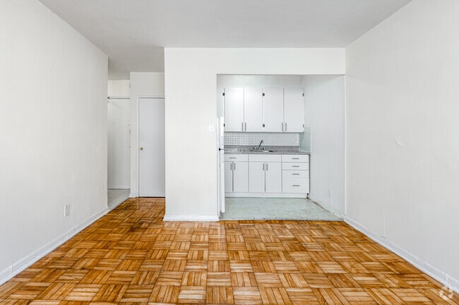 Interior Photo - 2355 Lake Shore Blvd W