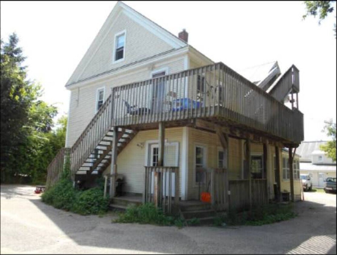 10 Leclair Ave Unit C, Winooski, VT 05404 Room for Rent in Winooski