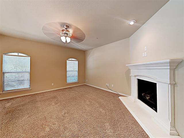Foto del edificio - 8617 Whitehead St