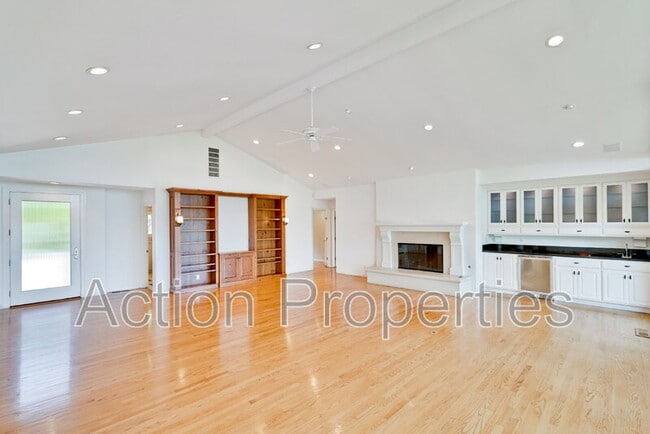 Building Photo - 15350 Norton Rd