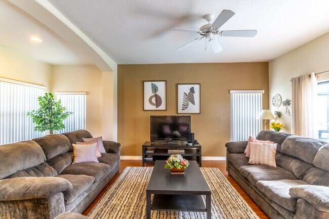 Foto del edificio - 16718 Caribbean Breeze Way