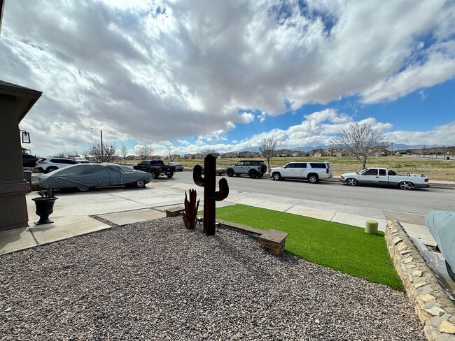 Building Photo - Northeast El Paso 3Bed/2 Bath Refrig A/C Across From Park!