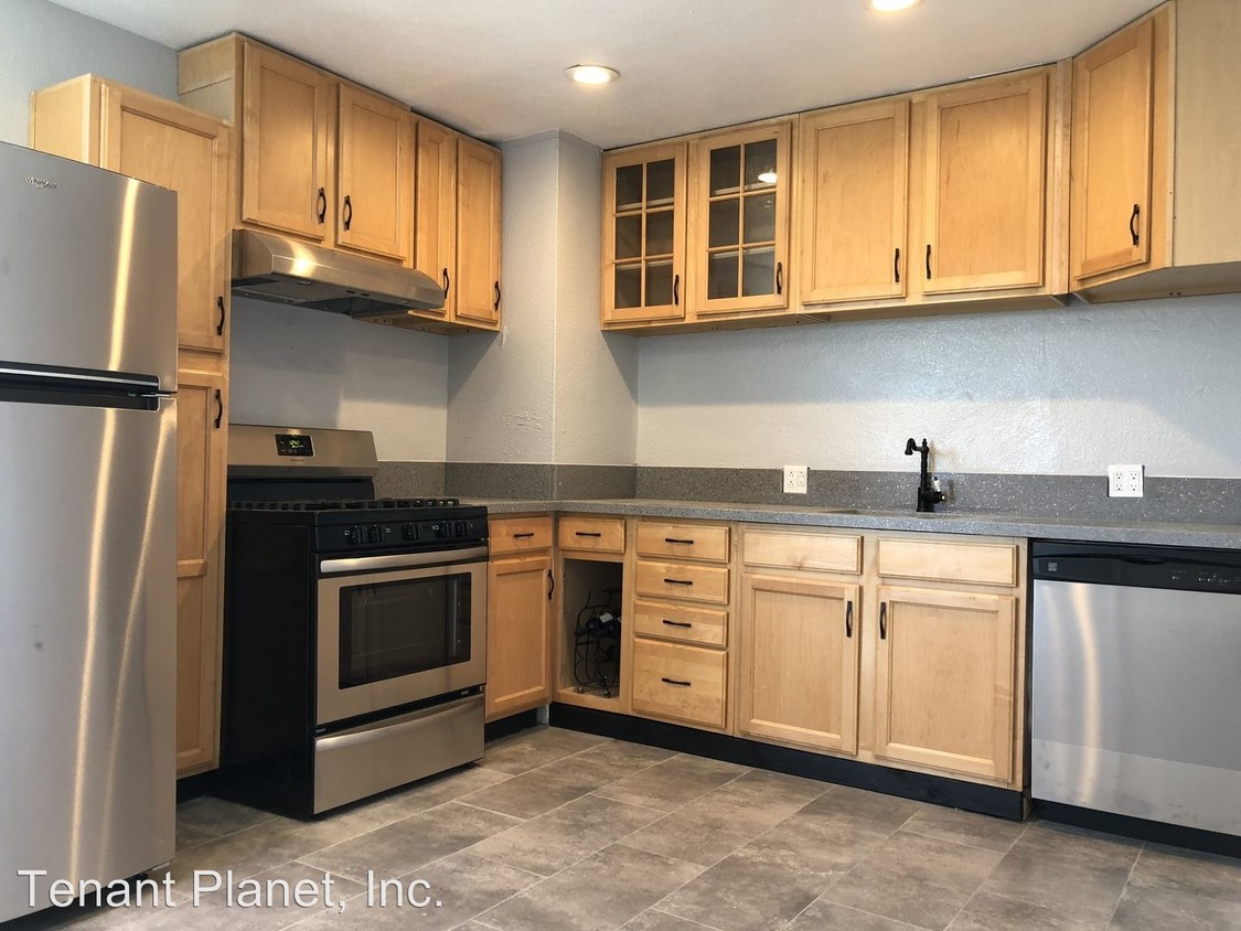 Foto principal - 3159-3159 Webster Ave