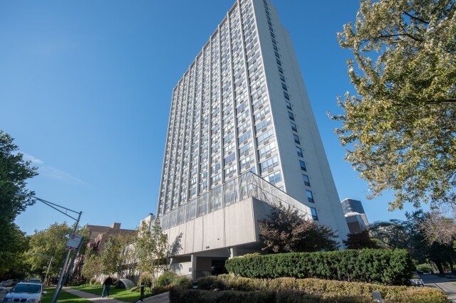 Primary Photo - 5100 N Marine Dr