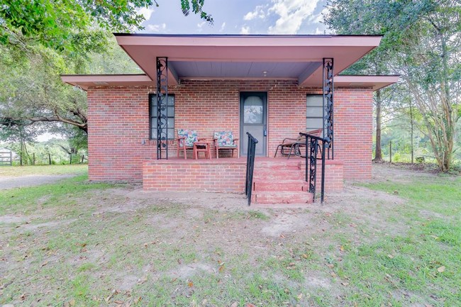 Building Photo - 11290 FM 1484 Rd