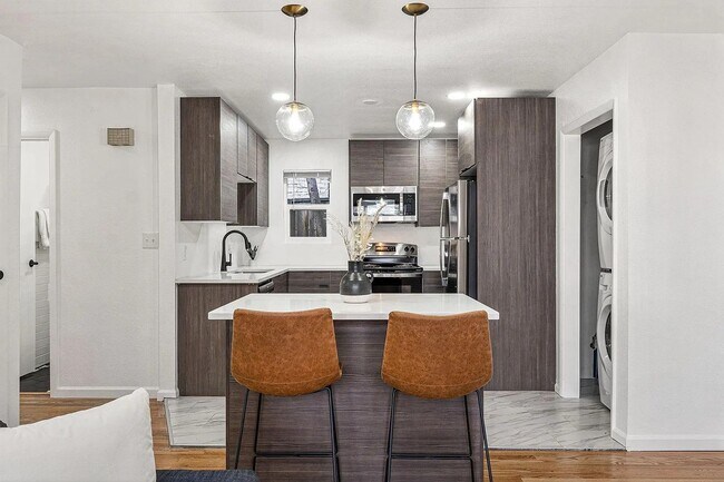 Building Photo - 1228 Jay St