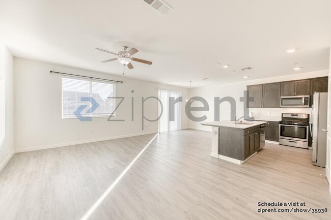 Foto del edificio - 1583 Springcrest St