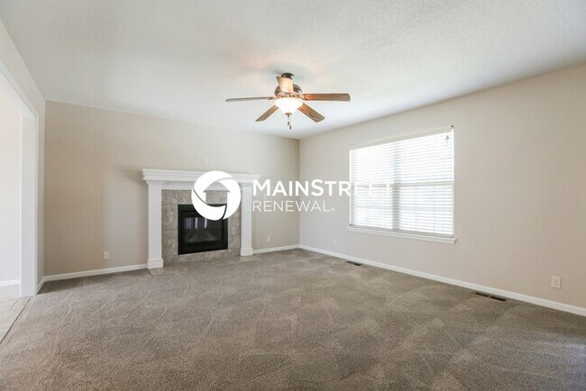 Foto del edificio - 4 Bedroom Pet-Friendly Home in Gardner, KS with Main Street Renewal