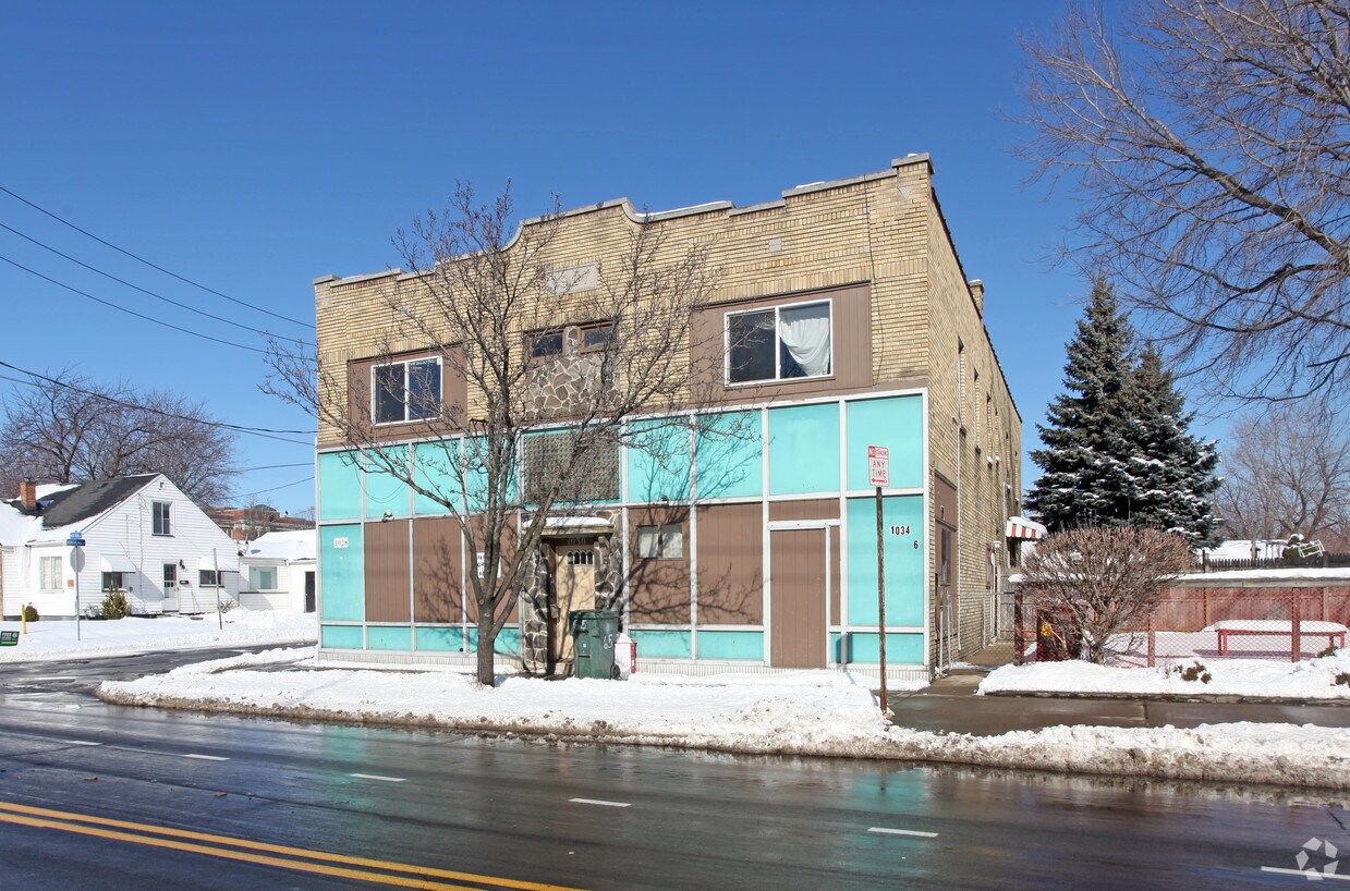 Primary Photo - 1028 Norton St