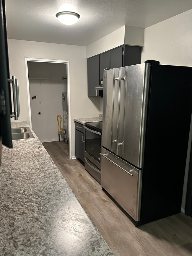 Building Photo - 1292 Moore St