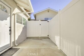 Building Photo - 7846 Kyle St