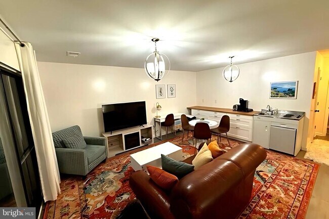 Foto del edificio - 2053 Swans Neck Way