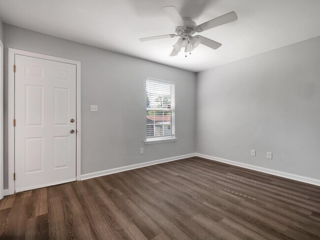 Foto del edificio - 2222 St Marks St