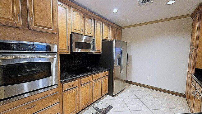 Building Photo - 16102 Emerald Estates Dr