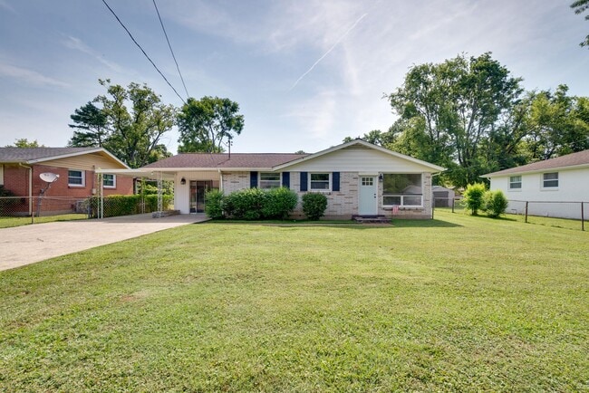 3234 Moorewood Dr