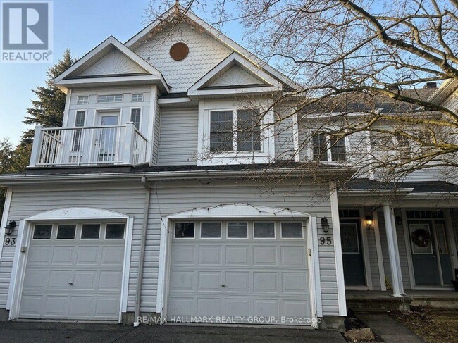 Building Photo - 95 Hemlo Crescent