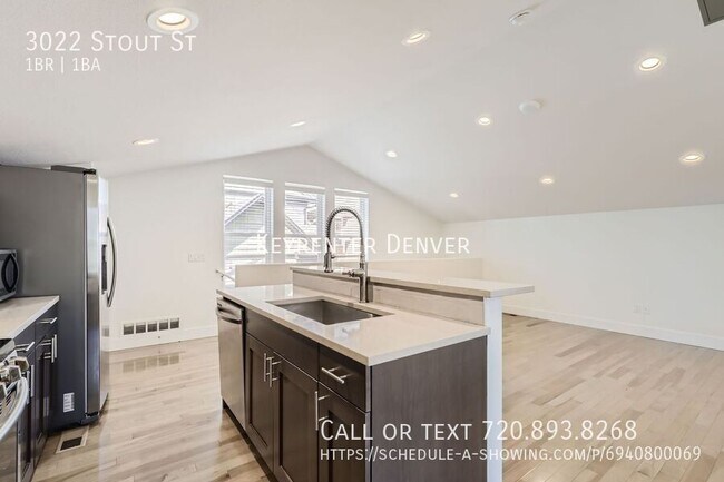 Foto del edificio - 1 Bedroom Home, TWO CAR PRIVATE GARAGE in ...