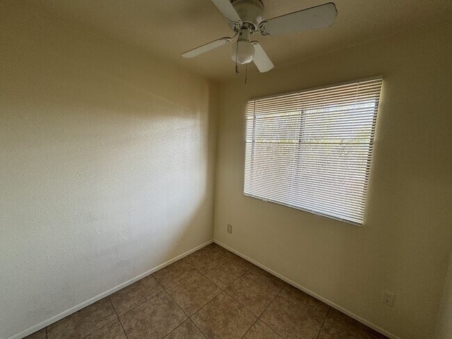 Foto del edificio - West Phoenix Townhome
