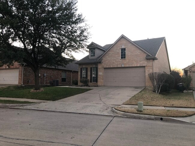 Building Photo - 6817 Hillwood Dr