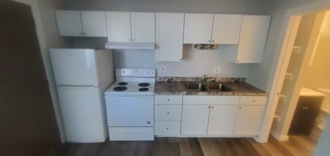 Building Photo - 1112 Liberty St