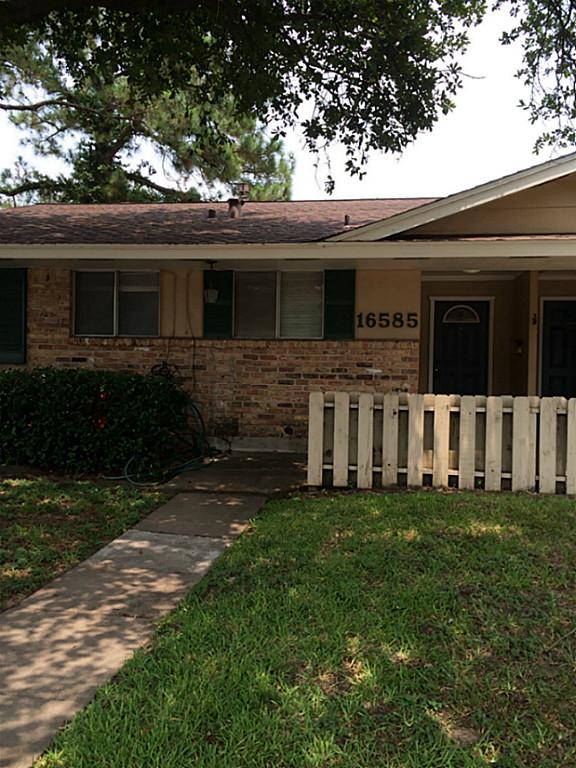 Building Photo - 16585 El Camino Real