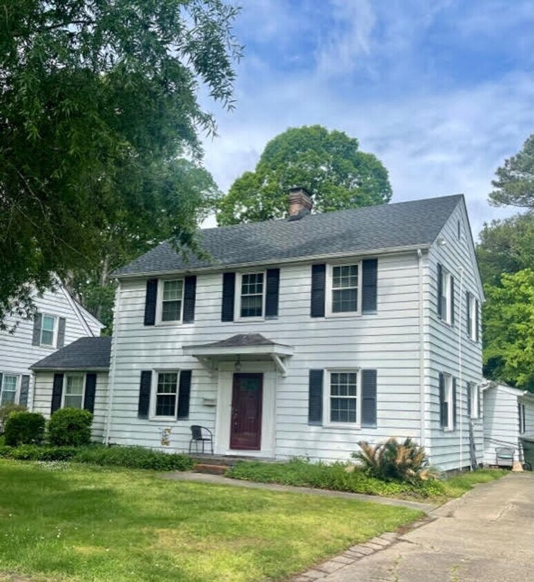 Primary Photo - 39 Westover Rd