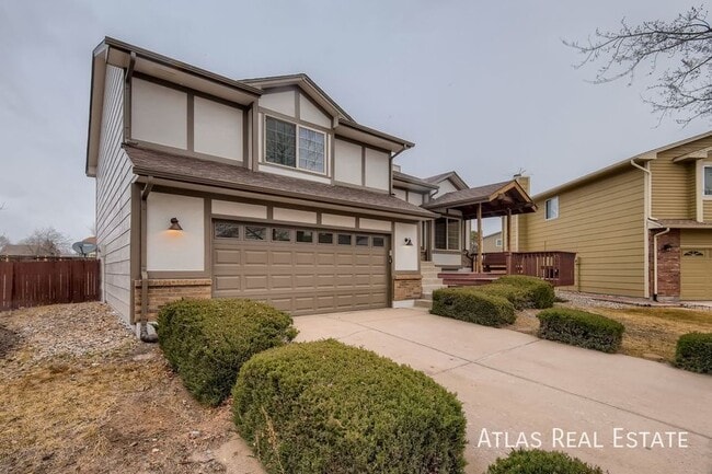 Building Photo - 8055 Pinoak Ct