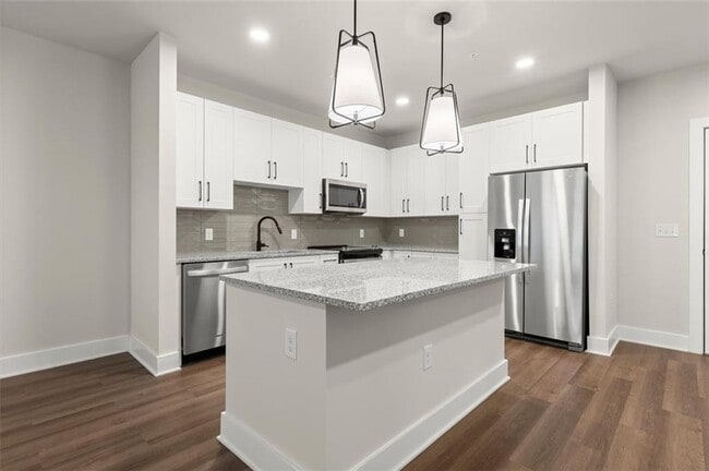 Building Photo - 2648 Sandy Plains Rd