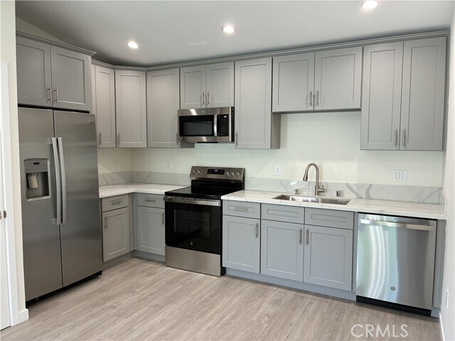 Foto del edificio - 16055 Gledhill St