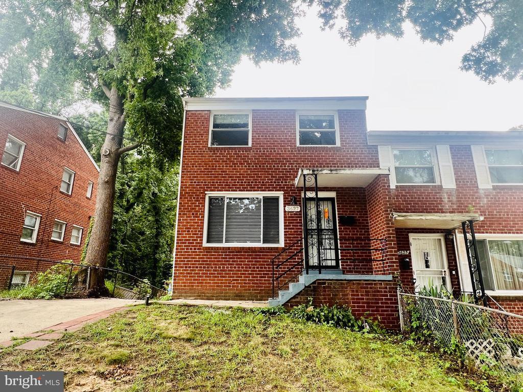 Foto principal - 3627 Dunlap St