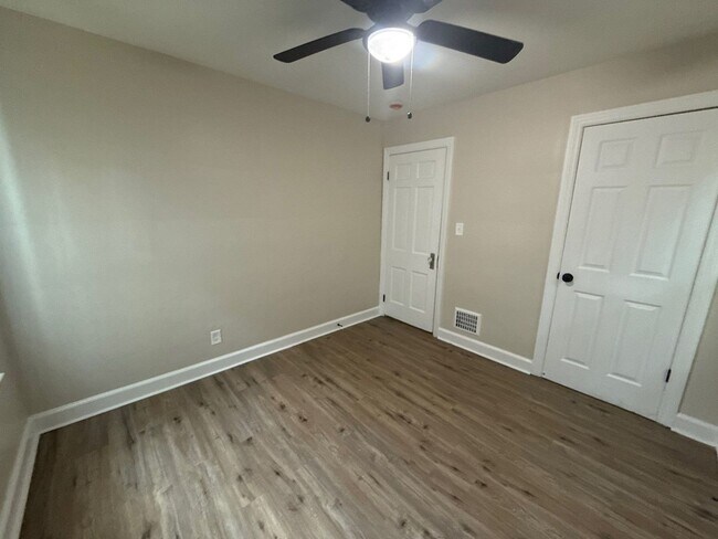 Foto del edificio - Fully Renovated 3-Bedroom Home – Move-In R...