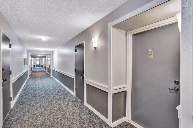 Building Photo - 3101 Oakland Shores Dr