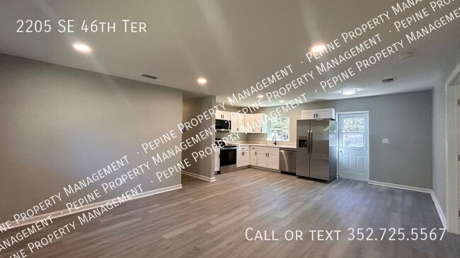 Building Photo - 2205 SE 46 Terrace