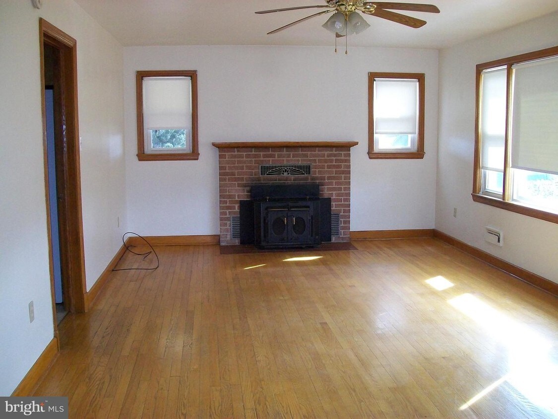 3046 Fairview Rd, Woodstock, VA 22664 House Rental in Woodstock, VA