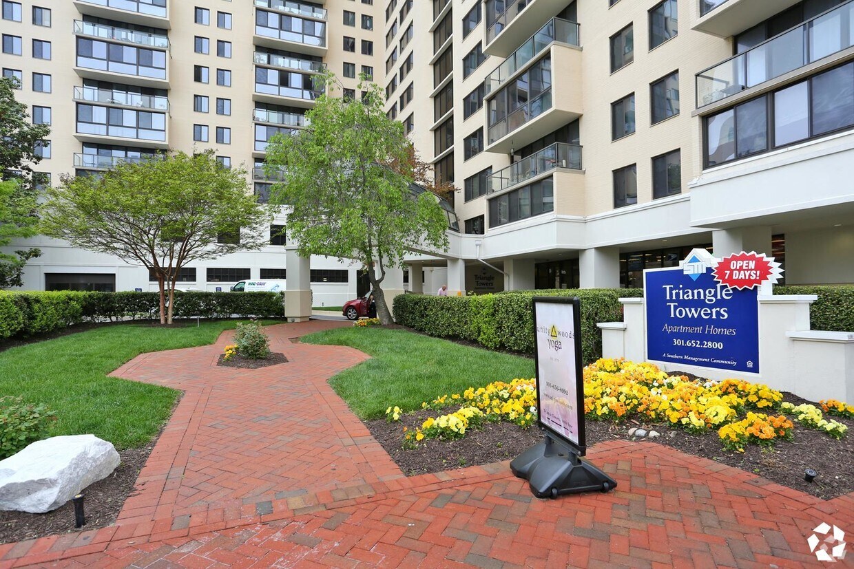 Triangle Towers Apartments Bethesda, MD