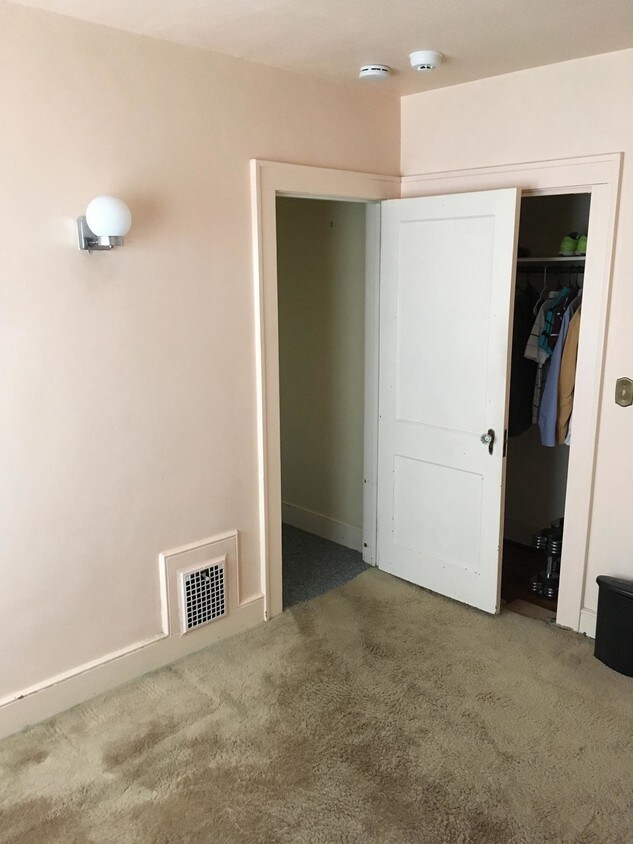 Bedroom - 87 Kneeland Ave
