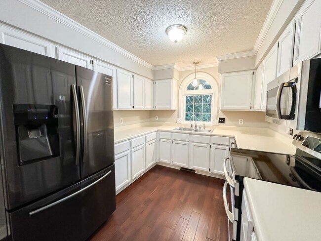 Building Photo - Beautiful North Raleigh Home