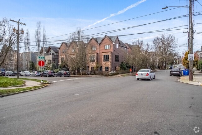 Building Photo - Densmore Townhomes