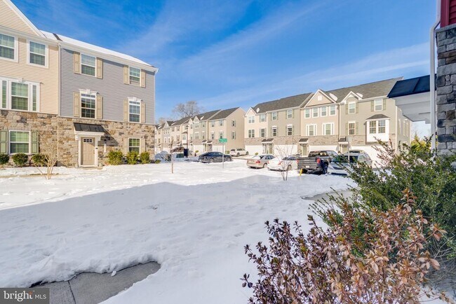 Foto del edificio - 2615 Wheatland Station Way