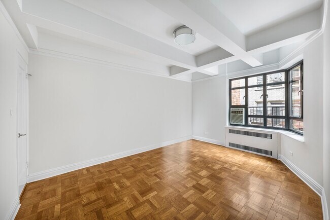 Foto del edificio - 340 E 52nd St